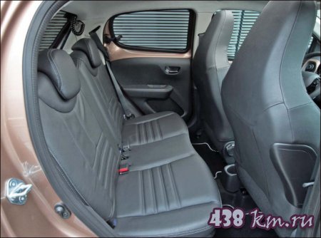 PEUGEOT 108