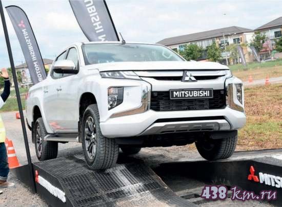 Mitsubishi Triton Mitsubishi Triton