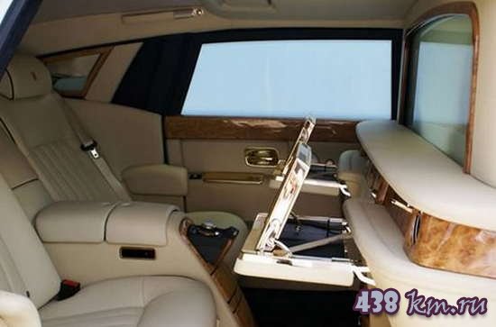 Rolls-Royce Phantom VIII тест-драйв, характеристики Rolls-Royce Phantom VIII тест-драйв, характеристики