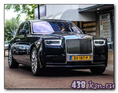 Rolls-Royce Phantom VIII тест-драйв, характеристики Rolls-Royce Phantom VIII тест-драйв, характеристики